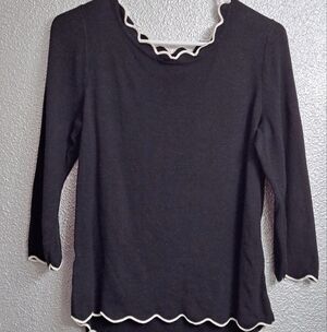 Roz & Ali Black Top With White Piping   Size L